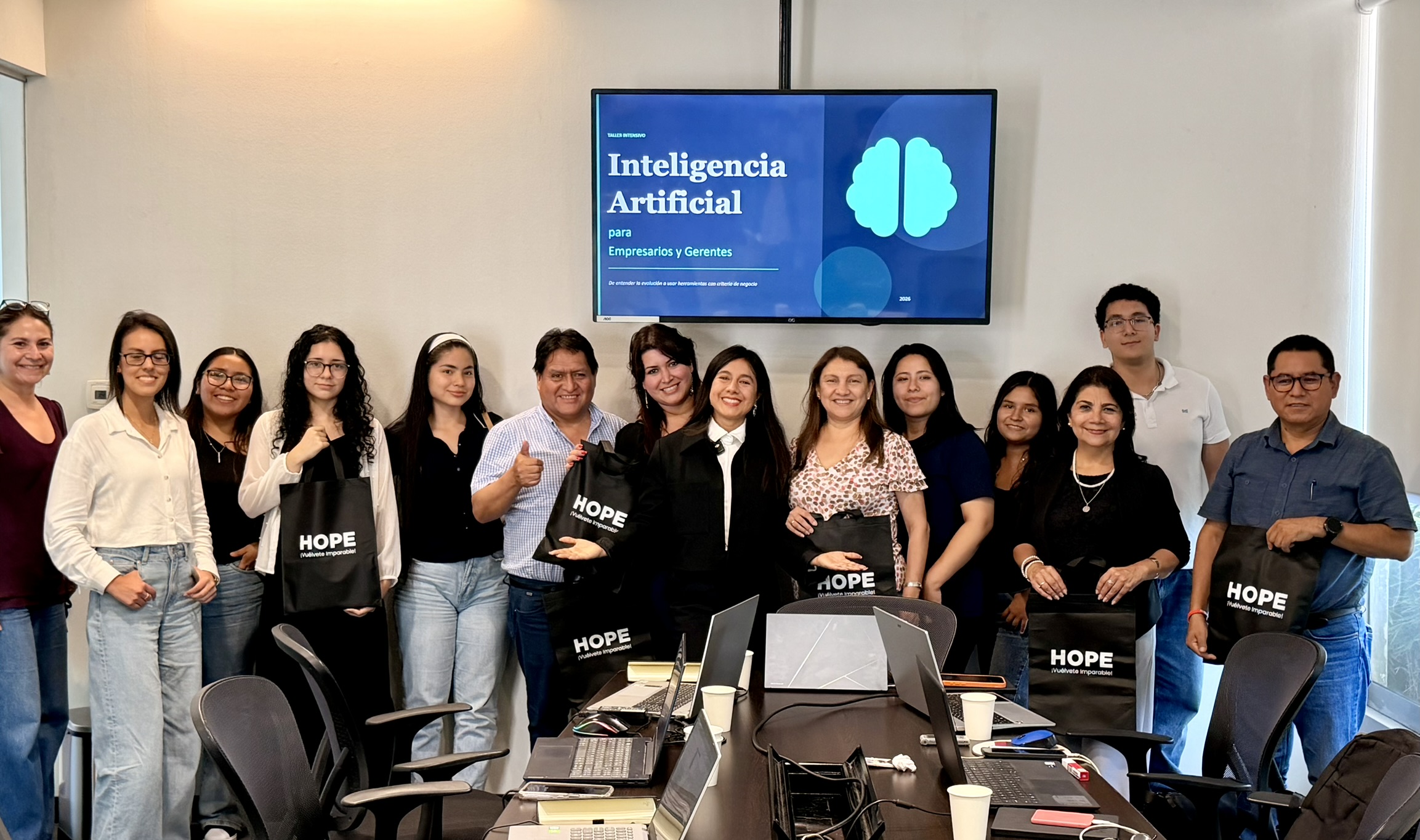 Primera edición del taller de IA para Empresarios - HOPE Consulting Group